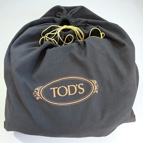 TOD'S Miky Easy Media Shoulder Handbag in White Pebbled Leather - Picture 13 of 14